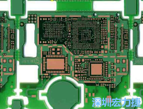 在產(chǎn)品極度要求小型化設計時，可利用HDI板材壓縮主板面積，同時具減輕重量優(yōu)點。